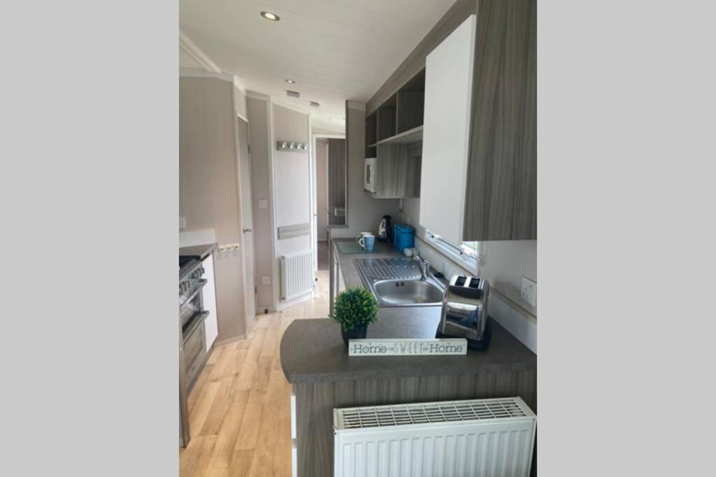 Presthaven Cozy Retreat Apartment Престатин Екстериор снимка