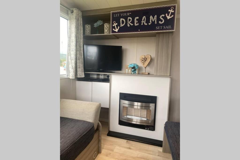 Presthaven Cozy Retreat Apartment Престатин Екстериор снимка