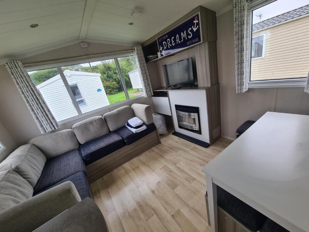 Presthaven Cozy Retreat Apartment Престатин Екстериор снимка